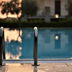 Evelyn Pool -only Family- Bardolino